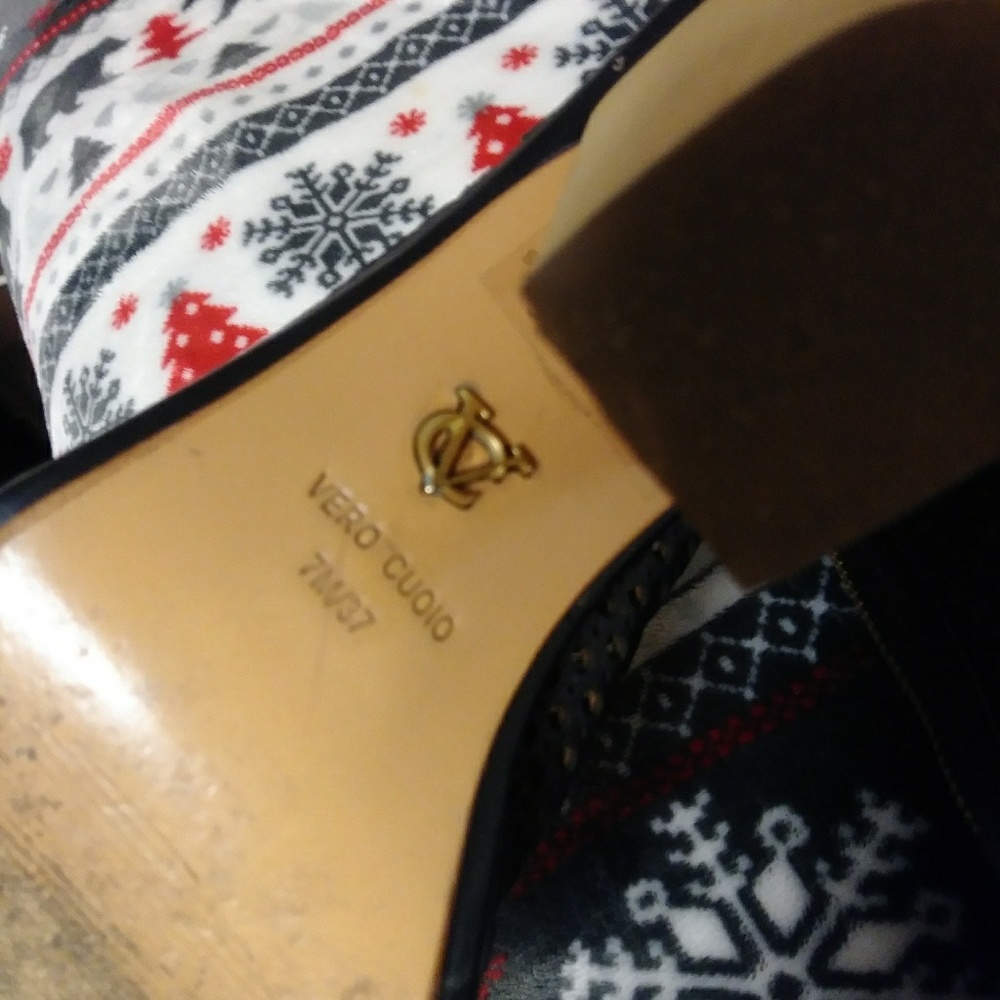 Heels - Picture 5 of 5